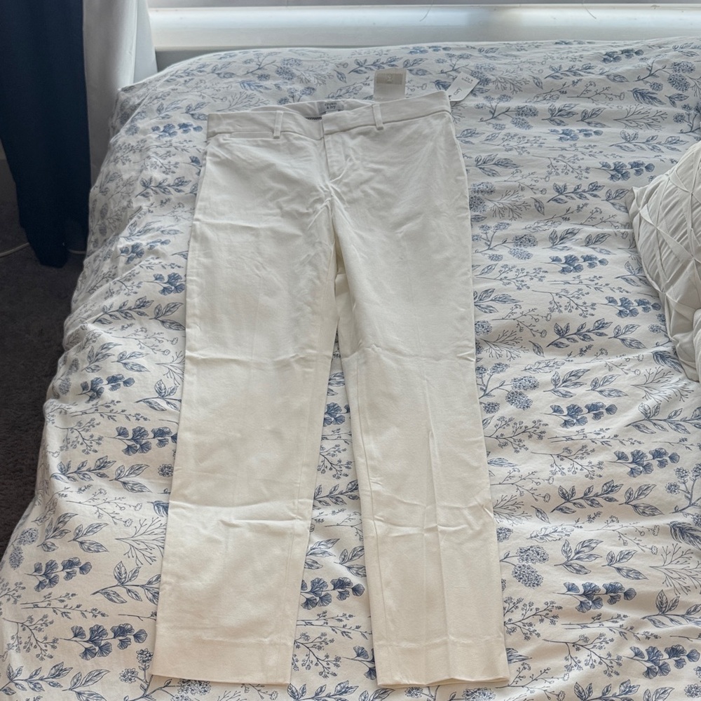 crown & ivy Women's White Straight-Leg Jeans